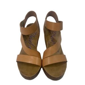 Blowfish wedge caramel sandals size 6